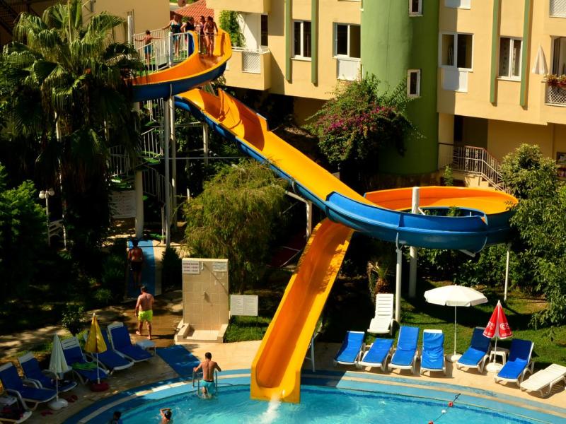 Melissa Garden Apart