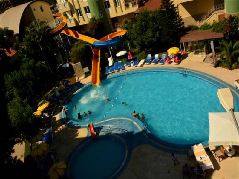 Melissa Garden Apart