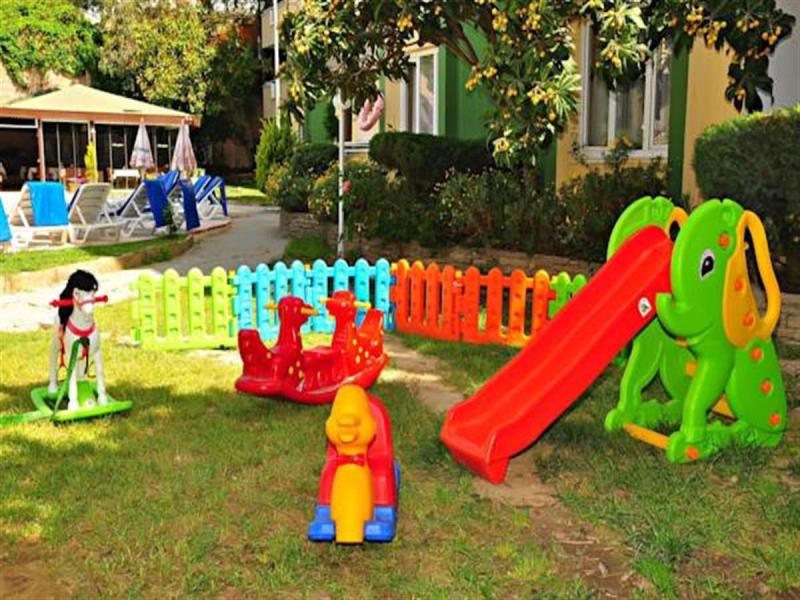 Melissa Garden Apart