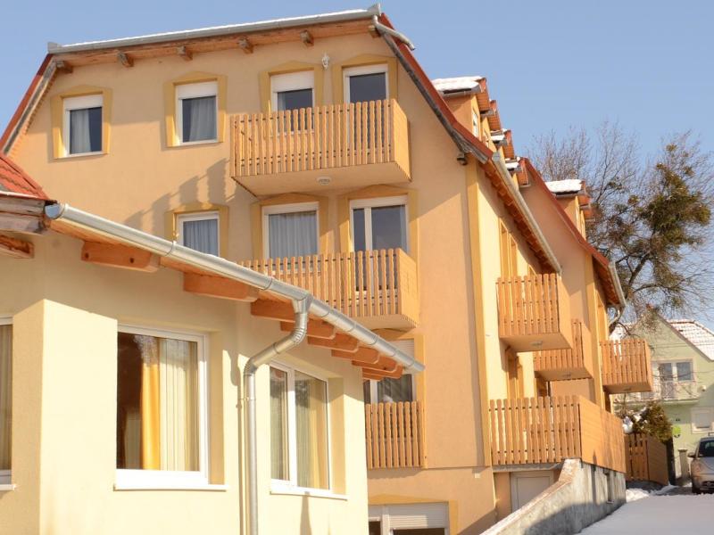 Napfeny Apartment