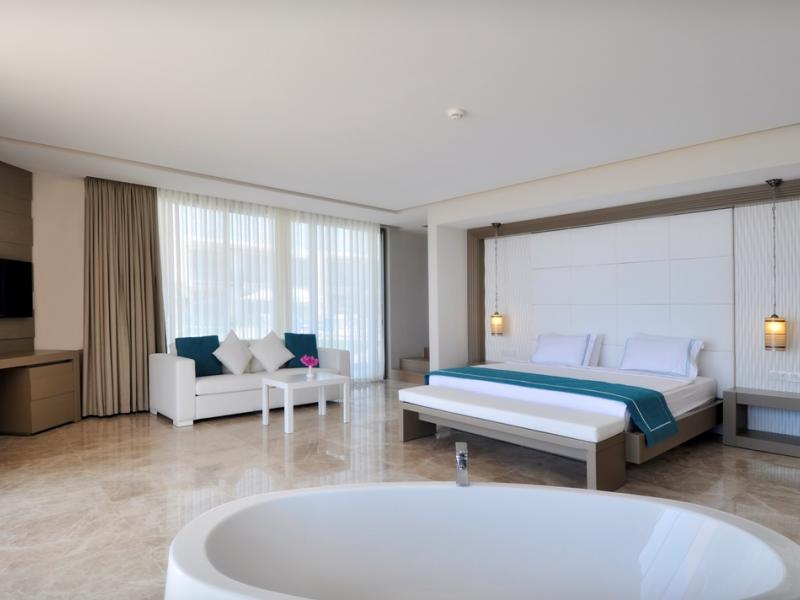 Lugga Boutique Hotel & Beach