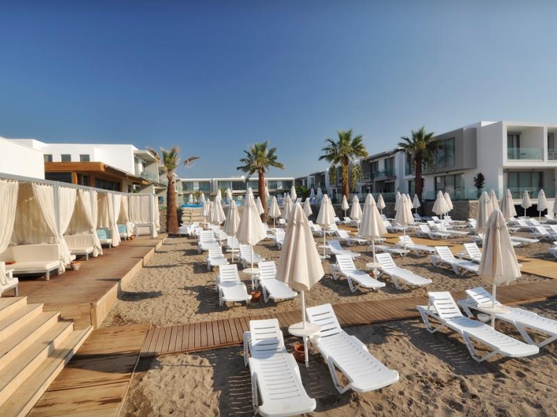 Lugga Boutique Hotel & Beach