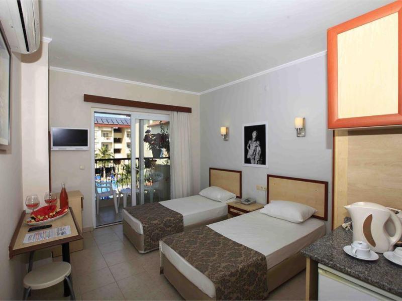 Sun City Apartments & Hotel