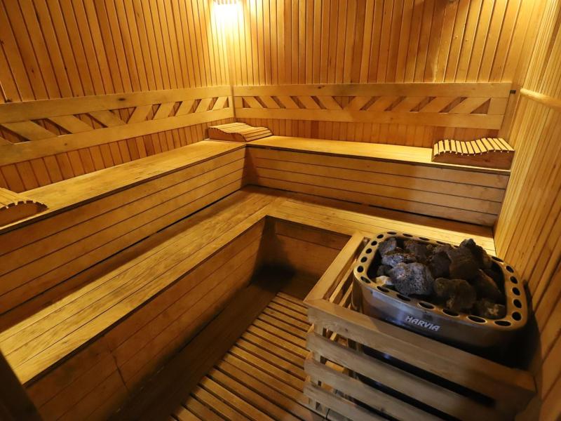 Sun City Apartments & Hotel