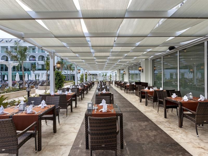 Karmir Resort & Spa