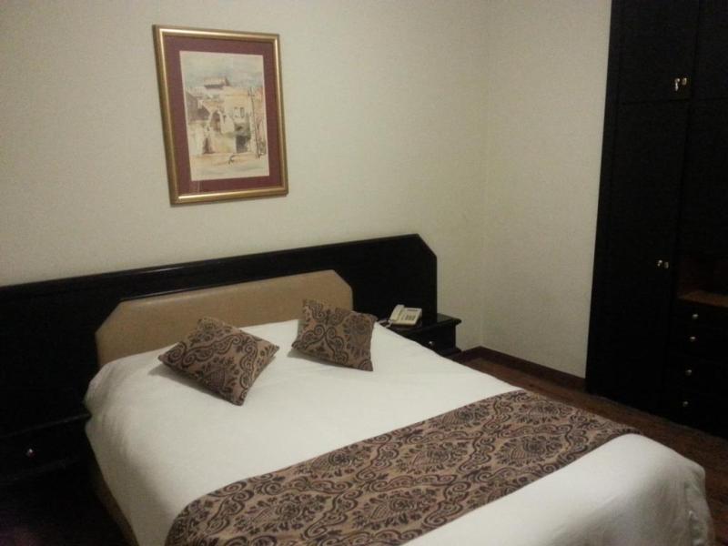 Clermont Hotel Suites