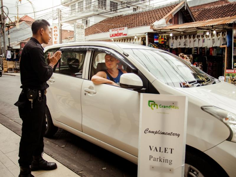 GrandMas Plus Hotel Legian