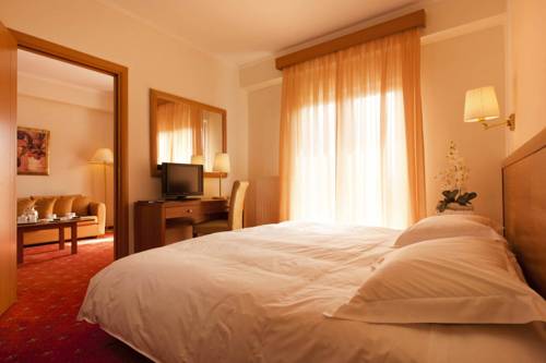 Chloe Hotel