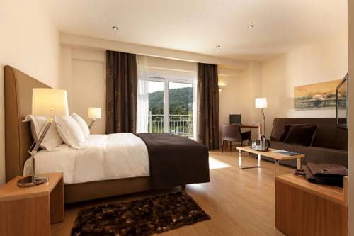 Chloe Hotel