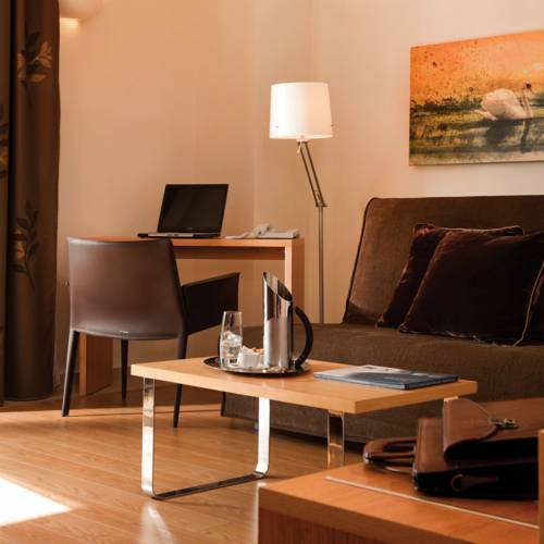 Chloe Hotel