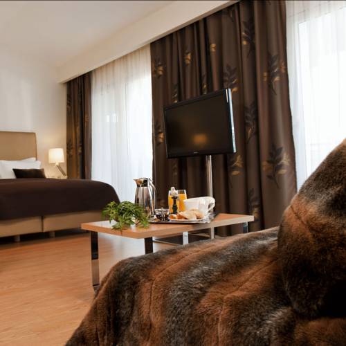 Chloe Hotel