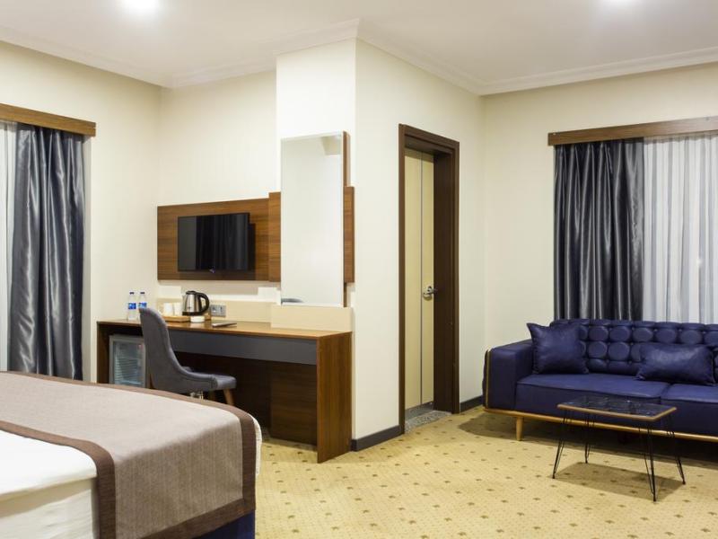 The Bostanci Hotel
