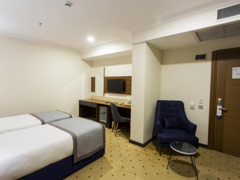The Bostanci Hotel