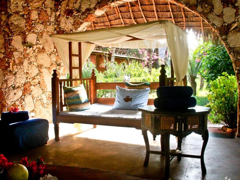 Samaki Lodge