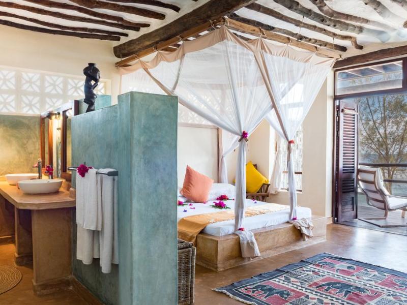 Sunshine Marine Lodge