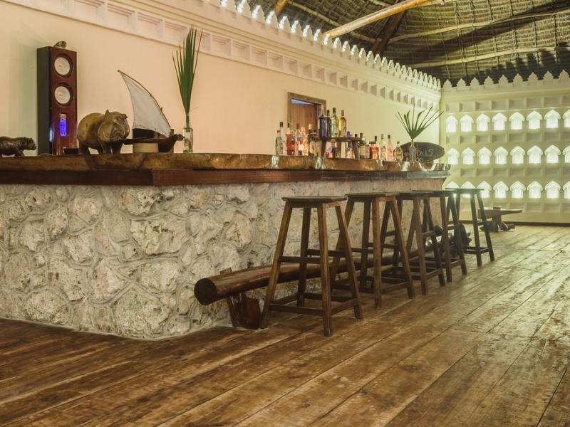 Hakuna Majiwe Beach Lodge