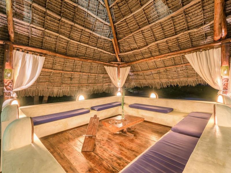 Hakuna Majiwe Beach Lodge