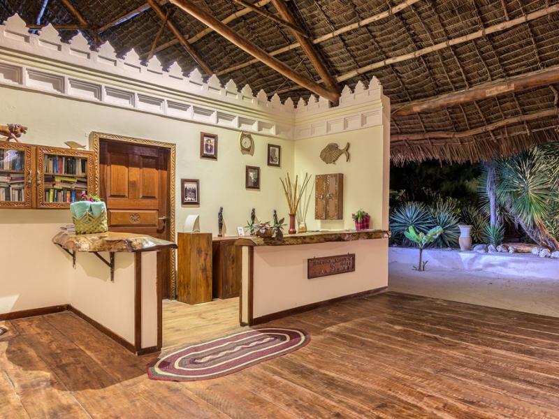 Hakuna Majiwe Beach Lodge