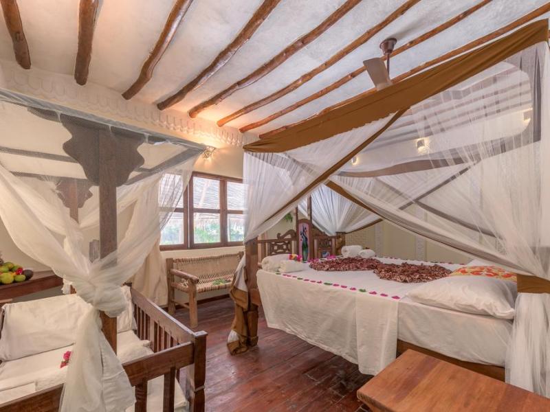 Hakuna Majiwe Beach Lodge