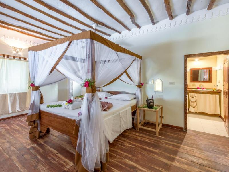 Hakuna Majiwe Beach Lodge