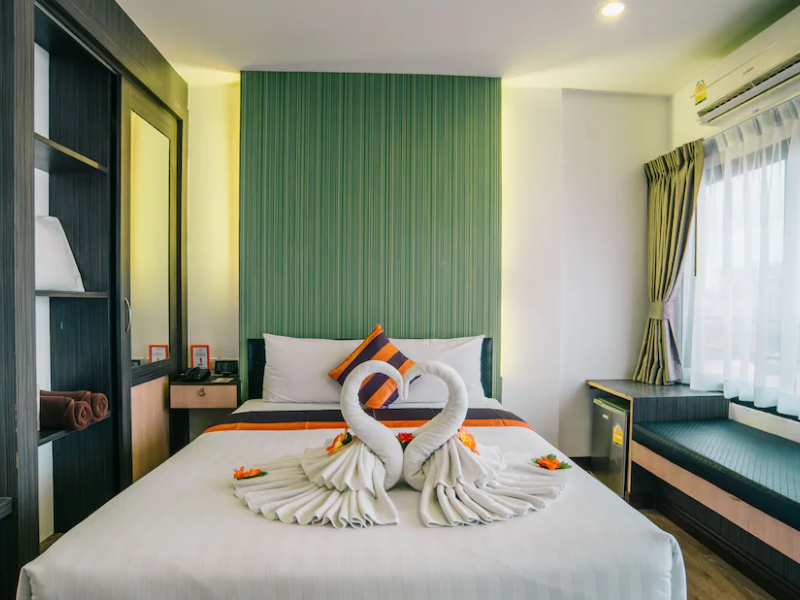 iCheck inn Chill Patong