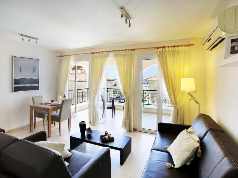 St Nicolas Elegant Residence
