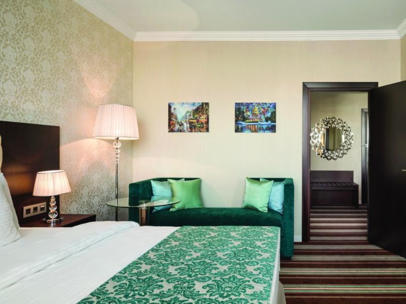 Ramada Kazan City Centre