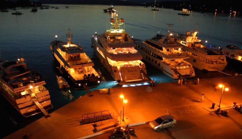 Manessi City Boutique Hotel