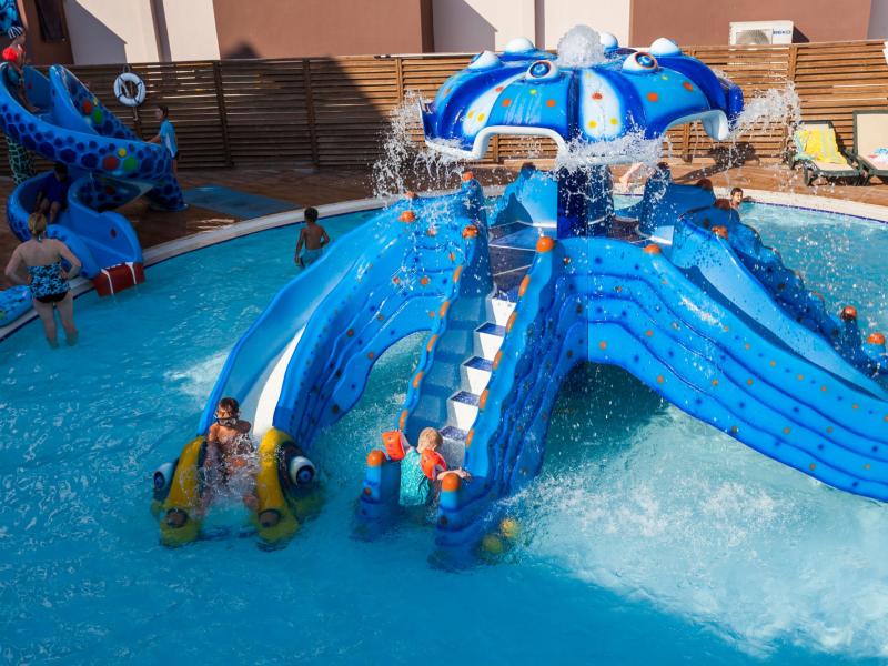 PrimaSol Hane Family Resort