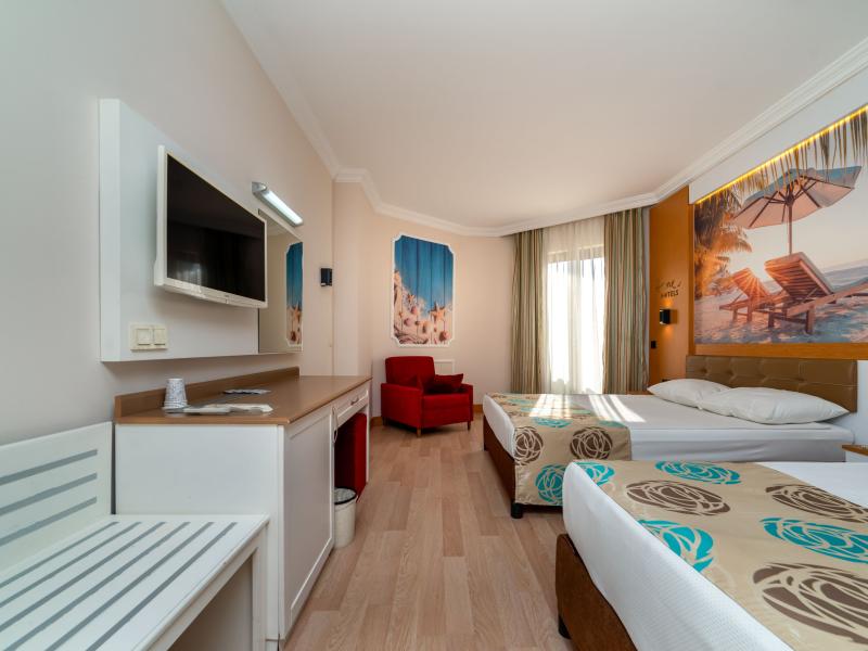 PrimaSol Hane Family Resort