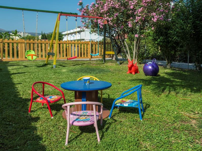 Yiannis Yard Studios & Apartments