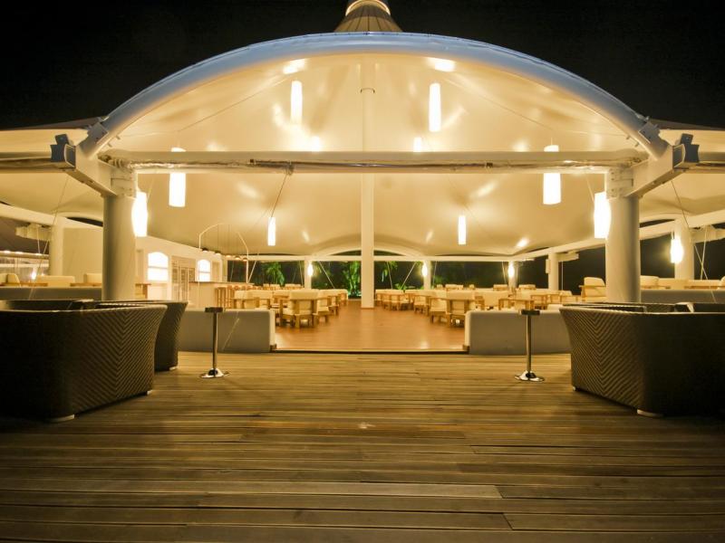 Safari Island Resort & Spa