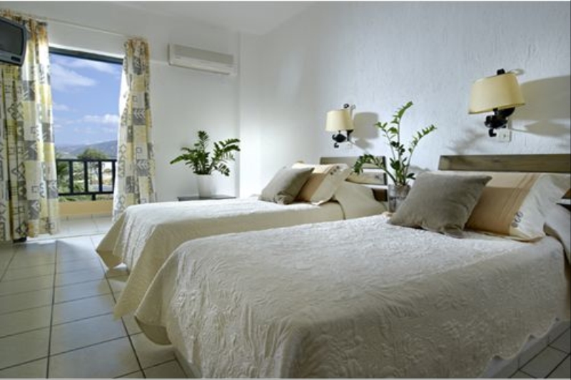 Chrissi Amoudia Hotel