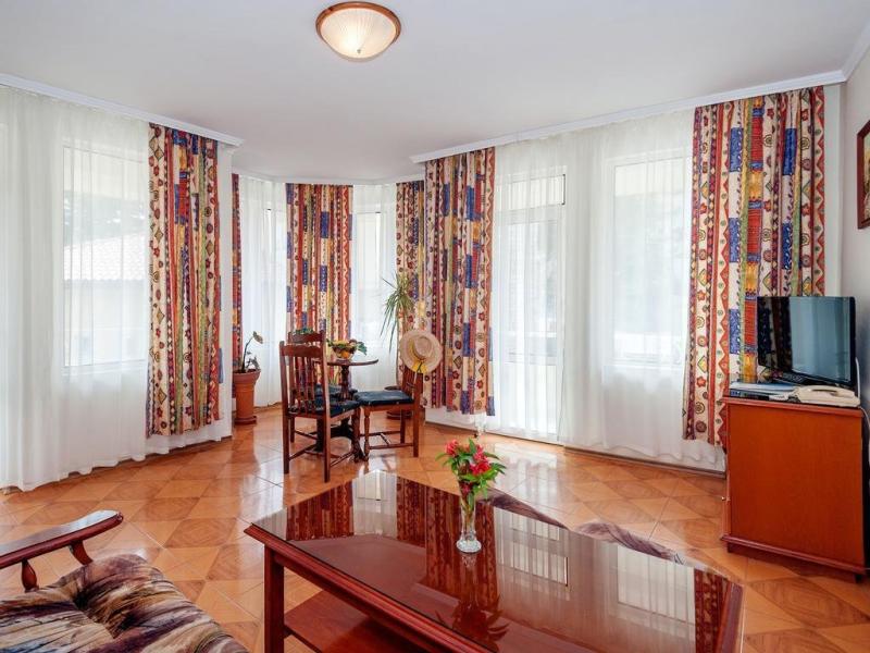 Villa Katlea
