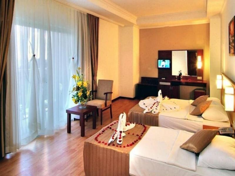 Hedef Beach Resort & Spa