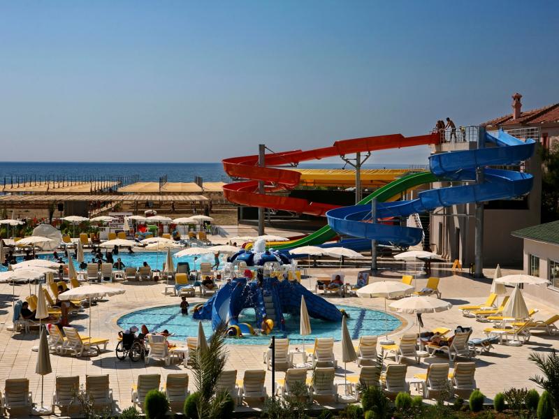 Hedef Beach Resort & Spa