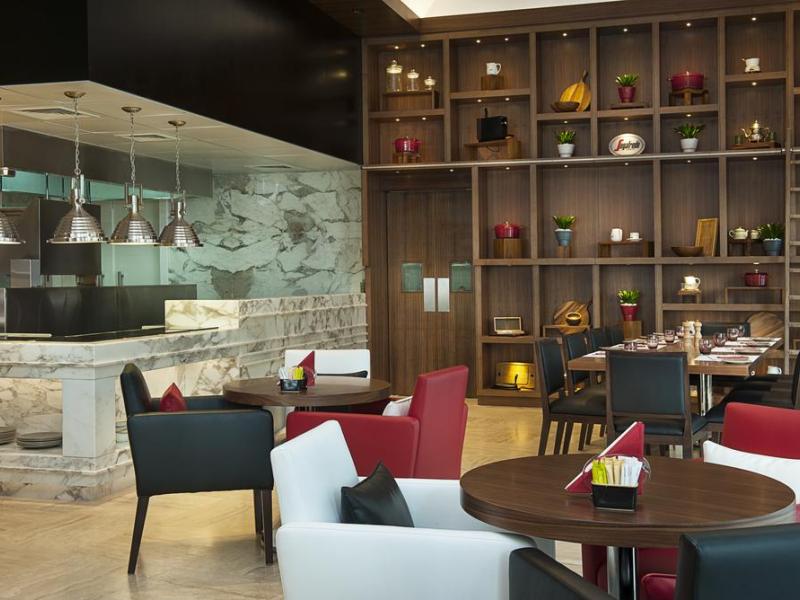 Damac Maison Cour Jardin