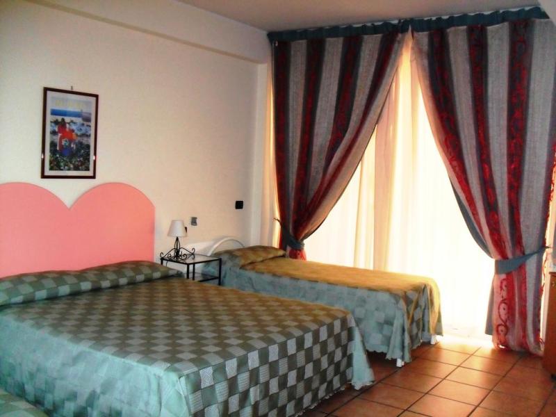 La Grotta Hotel