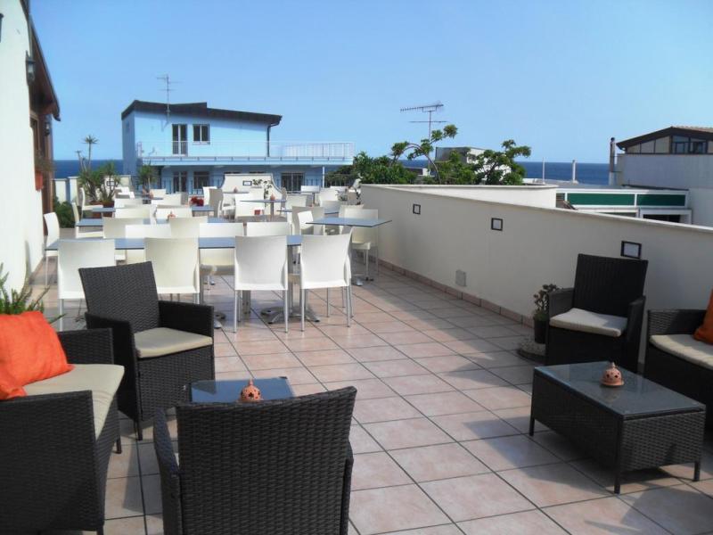 La Grotta Hotel
