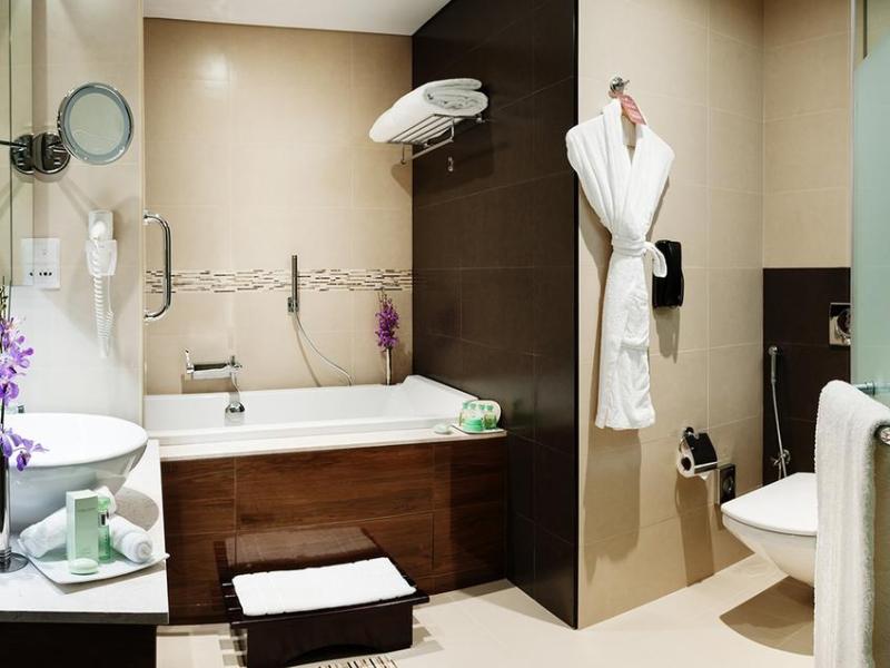 Carlton Downtown Hotel