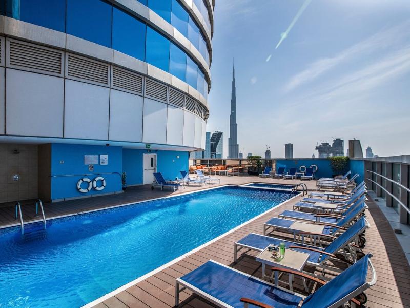 Carlton Downtown Hotel