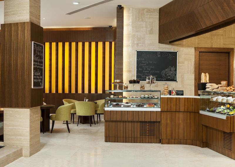 Carlton Downtown Hotel