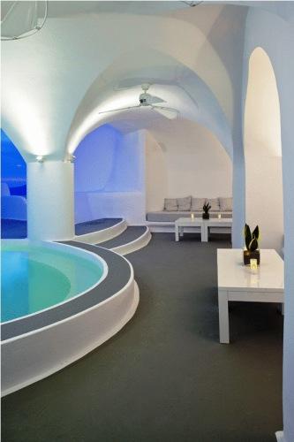 Katikies Chromata Santorini