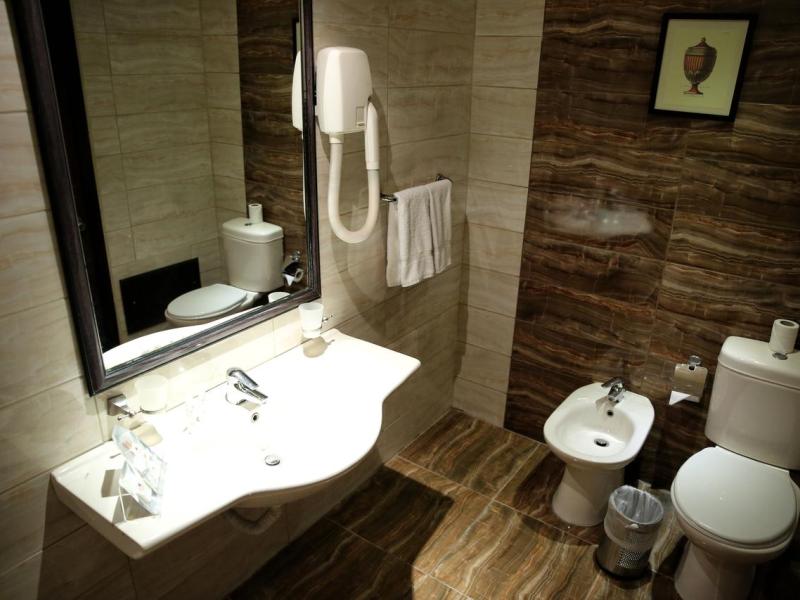 Al Fanar Palace Hotel