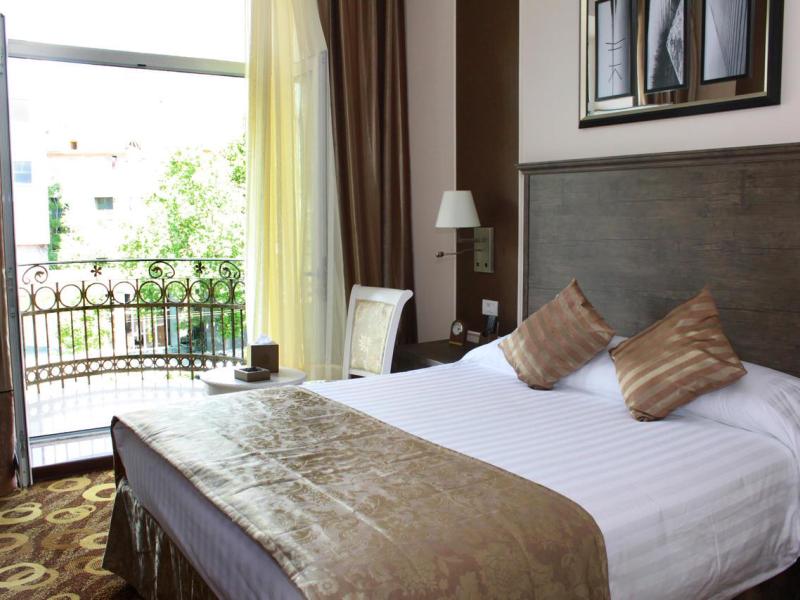 Imperial Palace Hotel