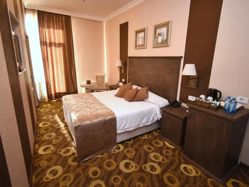 Imperial Palace Hotel