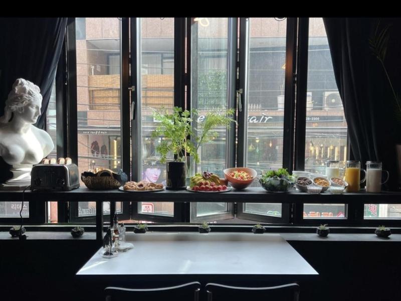 Friendly DH Naissance Hotel by Mindrum Group