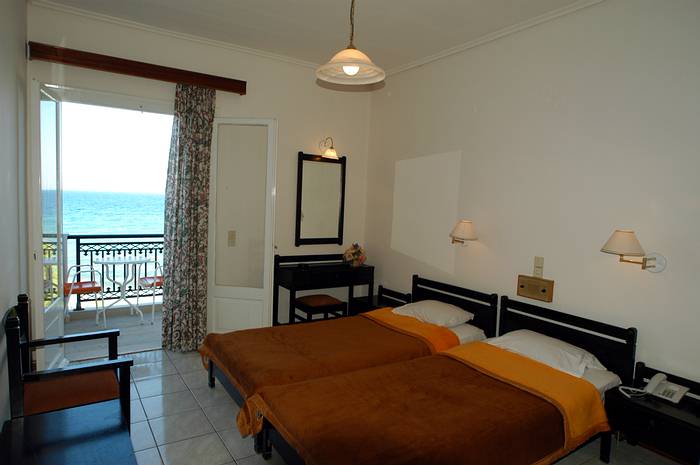 Chryssi Akti & Paradise Beach