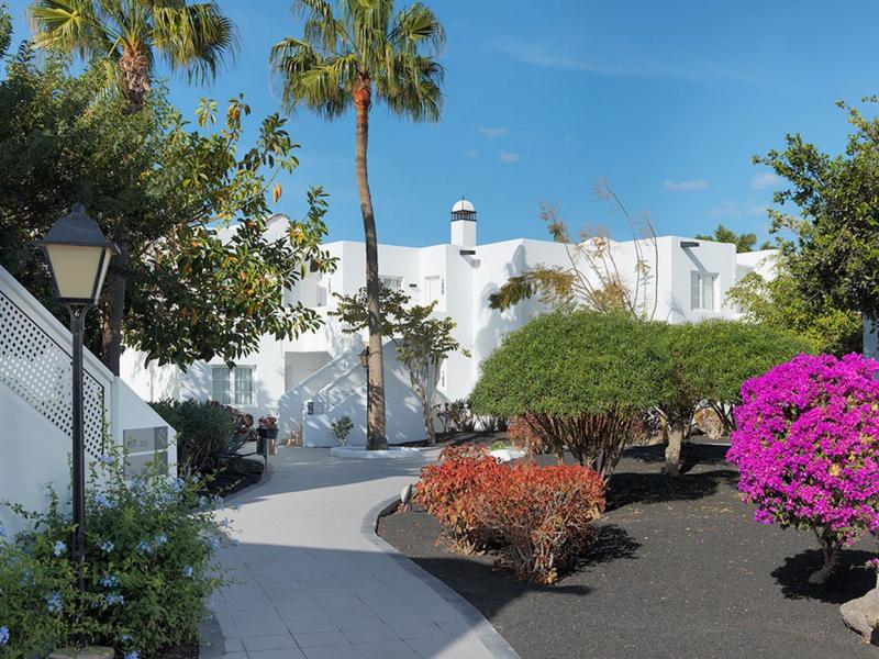 H10 Sentido White Suites