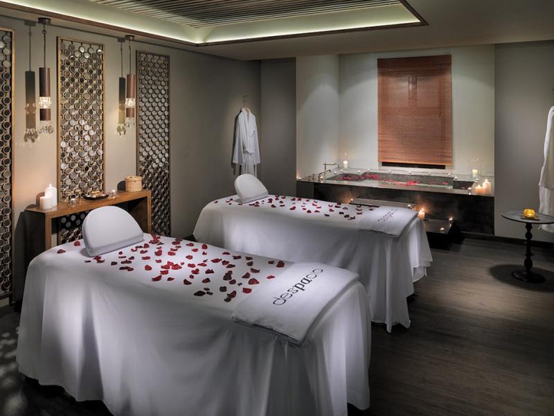 H10 Sentido White Suites